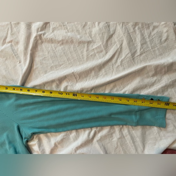 D & Co Denim + Company Sweater Size XL. NWOT - Picture 2 of 8